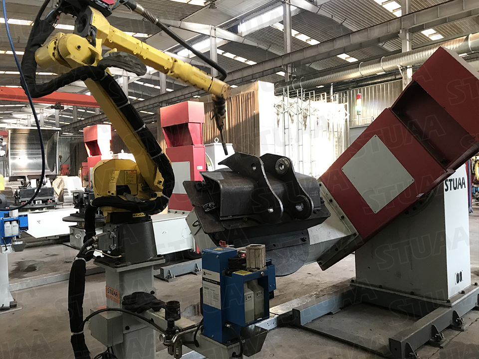 Robotic Welding System for Excavator Bucket Lug Plate
