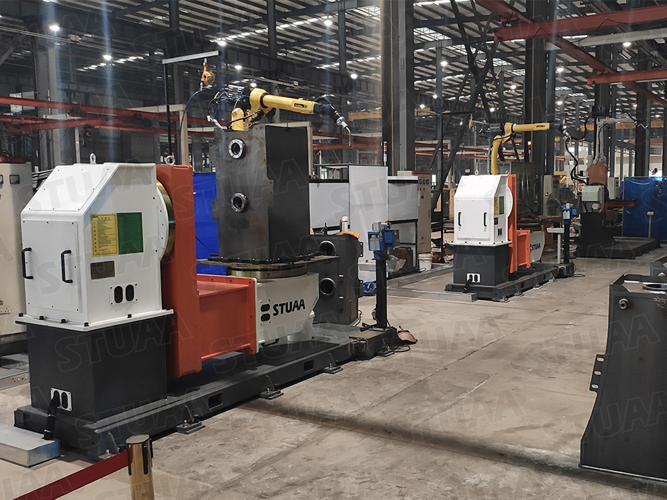 Robotic welding system for loader mailboxes