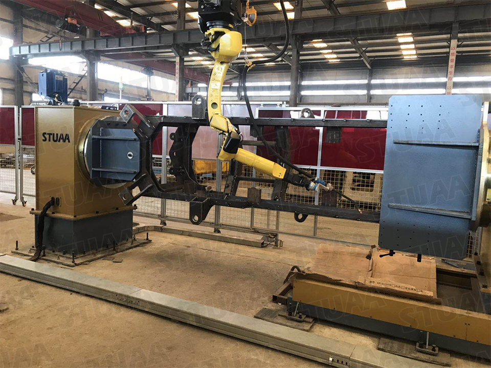 Robot welding system for rear frame of loader