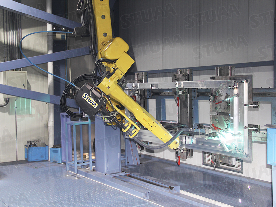 Robot Welding System for Train Doors (Aluminum)