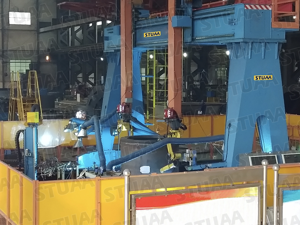 Gas turbine receiver inner and outer cylinder robot welding system